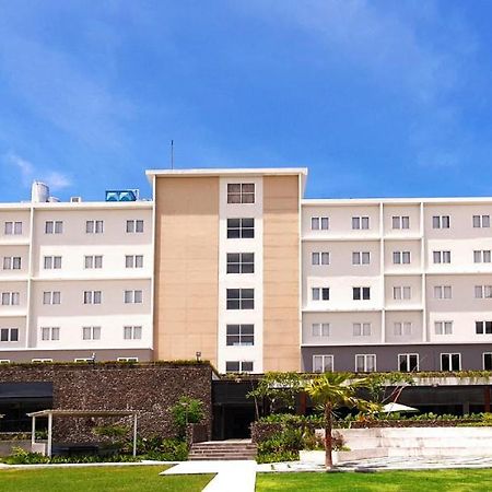 Hotel Montana Premier Senggigi Exterior foto