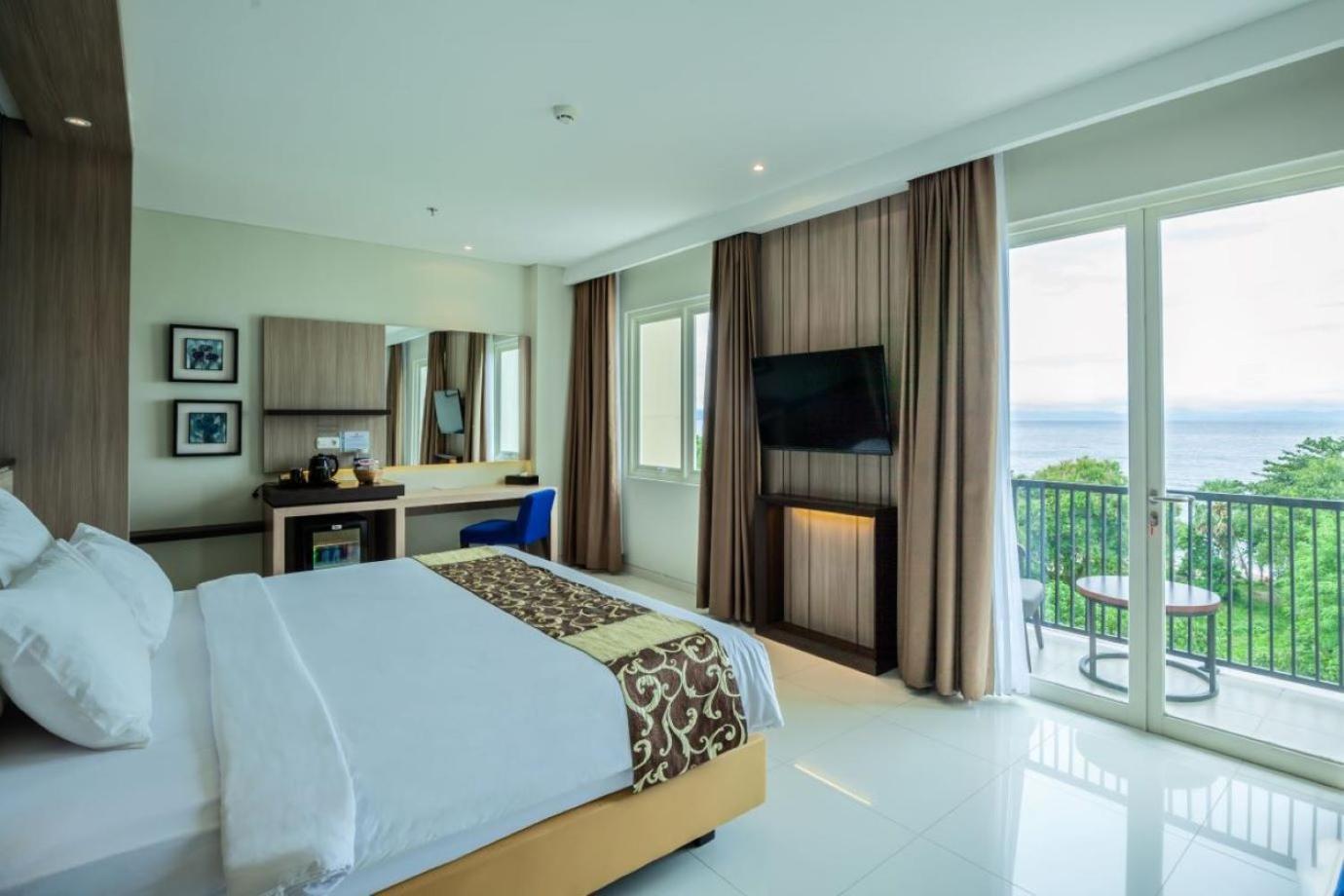 Hotel Montana Premier Senggigi Exterior foto